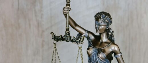 Faire Face aux Litiges Immobiliers dans le Var : L&#8217;Expertise au Service des Propriétaires